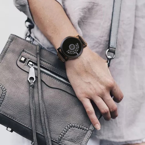 ⌚️NEW⌚️ Unisex Creative Leather Strap Quartz Watch - Picture 8 of 8